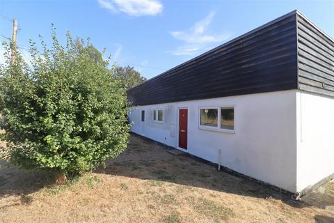 3 bedroom terraced bungalow to rent, Brinkley Road, Newmarket CB8