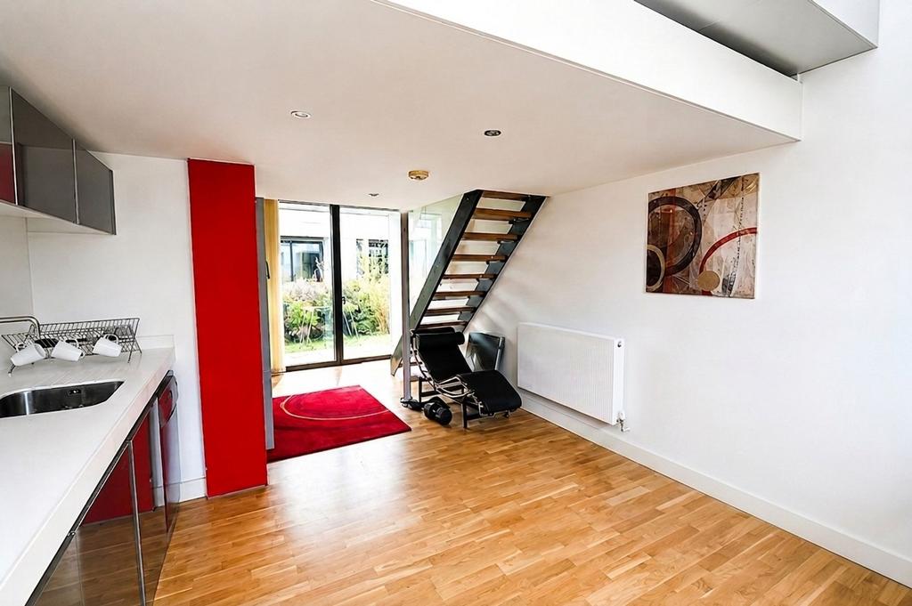 Laburnum Street, Salford, M6