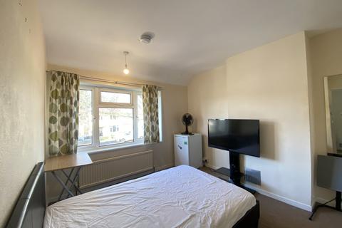 3 bedroom semi-detached house for sale, Peverel Rd, Cambridge, CB5