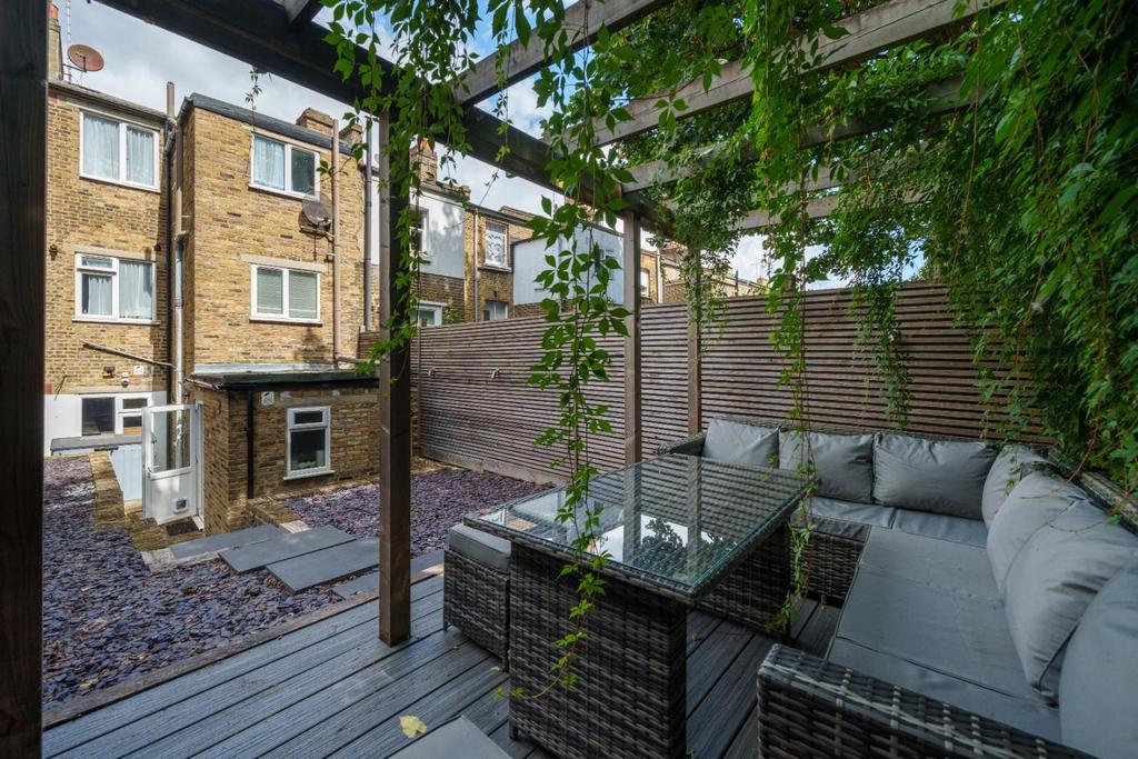 Decking area