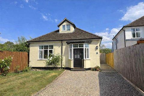 2 bedroom bungalow for sale, High Street, Girton, Cambridge, Cambridgeshire, CB3