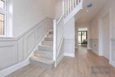 3 bedroom detached house for sale, Rectory Park, Sanderstead