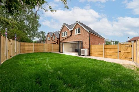 3 bedroom semi-detached house for sale, Rectory Park, Sanderstead