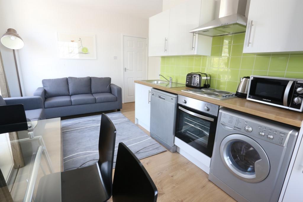 Apartment in London - More