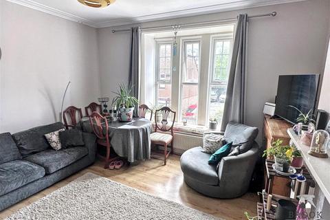 2 bedroom flat to rent, 24 Church Street, Old Town BN21