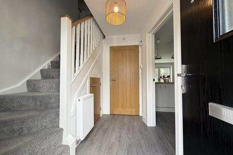 3 bedroom semi-detached house for sale, Station Road, Skelmanthorpe, Huddersfield, HD8 9BA