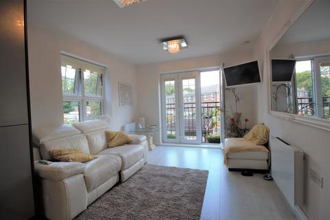 2 bedroom flat to rent, Watford, Hertfordshire, WD17