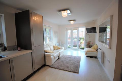 2 bedroom flat to rent, Watford, Hertfordshire, WD17