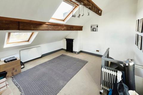 2 bedroom end of terrace house for sale, Moorfield Street, West Yorkshire HX1