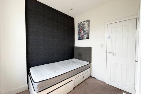 4 bedroom terraced house to rent, LEEDS LS4