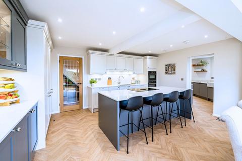 4 bedroom detached house for sale, Webster Road, The Furlongs, Aylesbury