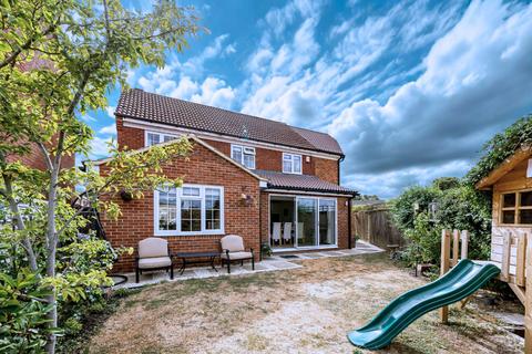 4 bedroom detached house for sale, Webster Road, The Furlongs, Aylesbury