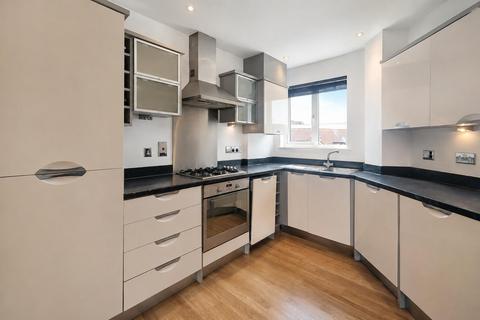 2 bedroom apartment to rent, Apprentice Drive, Colchester, CO4