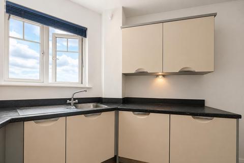 2 bedroom apartment to rent, Apprentice Drive, Colchester, CO4