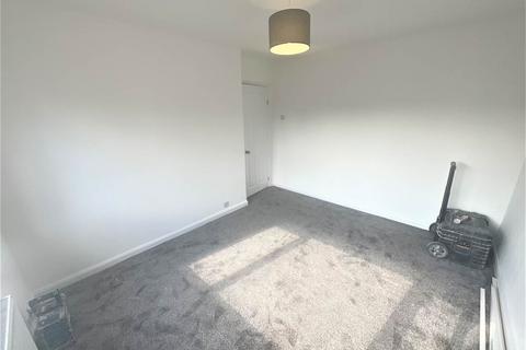 2 bedroom flat to rent, Chadwell Avenue, Chadwell Heath, Essex