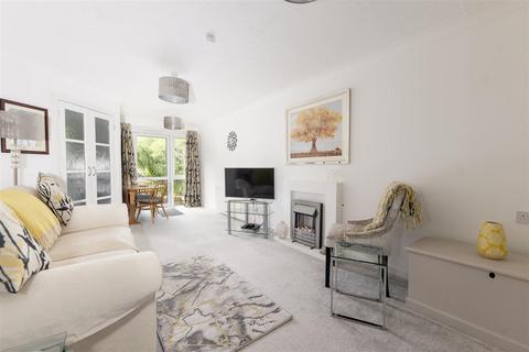 1 bedroom retirement property for sale, 27 Clachnaharry Court, Inverness