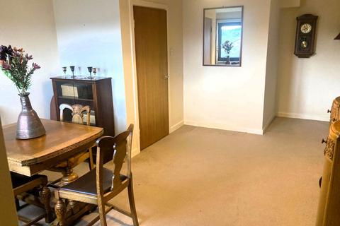 2 bedroom retirement property for sale, Gerddi Rheidol, Trefechan