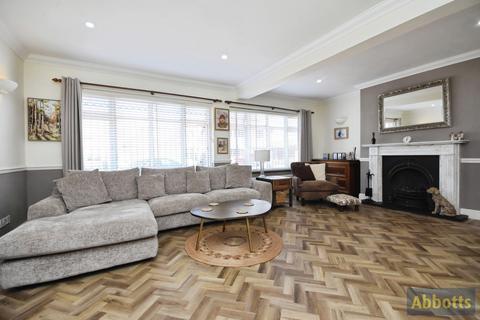 4 bedroom house for sale, Marine Avenue, CANVEY ISLAND, Essex, SS8
