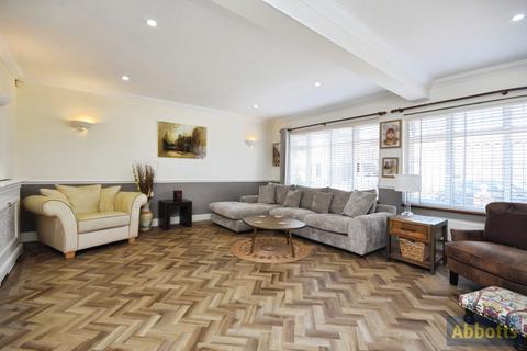 4 bedroom house for sale, Marine Avenue, CANVEY ISLAND, Essex, SS8