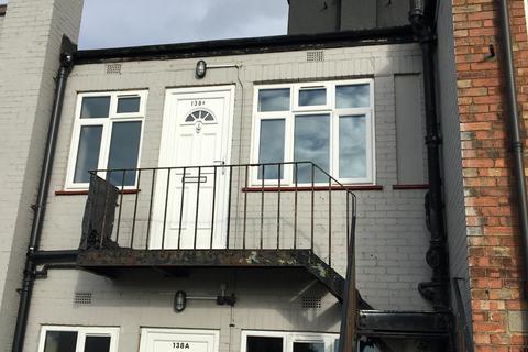 2 bedroom flat to rent, High Street, Hornchurch RM12