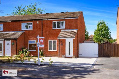2 bedroom semi-detached house for sale, Thornton Road, Shirley B90