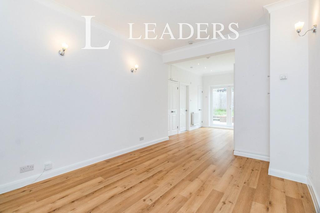 Apartment in Florian Avenue - View 5