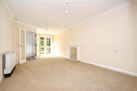 1 bedroom retirement property for sale, St. Leonards Road, Eastbourne