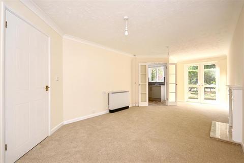 1 bedroom retirement property for sale, St. Leonards Road, Eastbourne