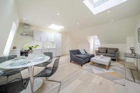 2 bedroom flat for sale, Replingham Road, Southfields, London, SW18
