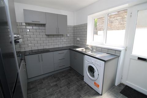 undefined, Shirdale Close, Maesycwmmer, Hengoed