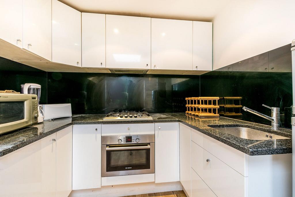 Apartment in London - View 2