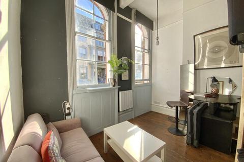 Studio for sale, High Street, Newport Pagnell