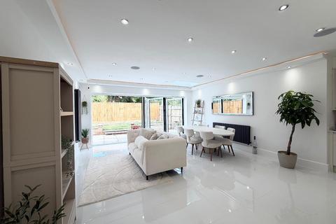 4 bedroom semi-detached house for sale, Grange Avenue, Stockton-On-Tees