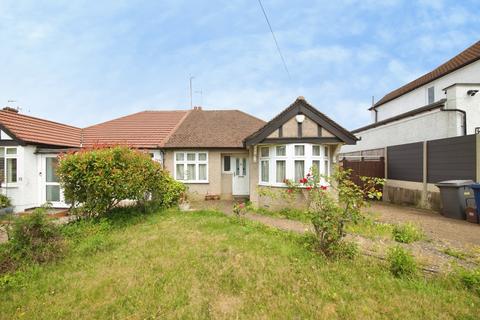 2 bedroom bungalow for sale, Gallants Farm Road, East Barnet, Barnet, London, EN4