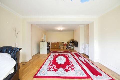 2 bedroom bungalow for sale, Gallants Farm Road, East Barnet, Barnet, London, EN4