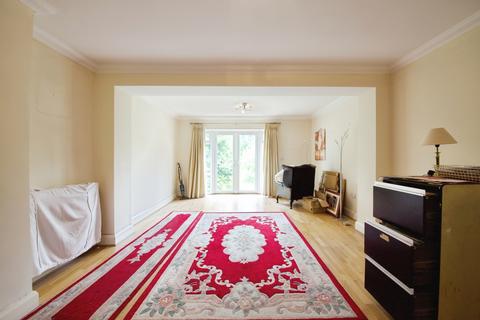 2 bedroom bungalow for sale, Gallants Farm Road, East Barnet, Barnet, London, EN4