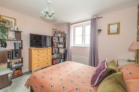 2 bedroom flat for sale, Matlock Close, Aylesham, Canterbury, Kent, CT3