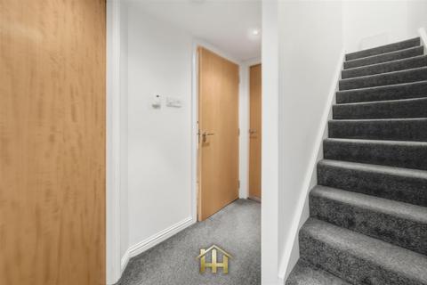 2 bedroom flat for sale, Smillie Court, Dundee DD3