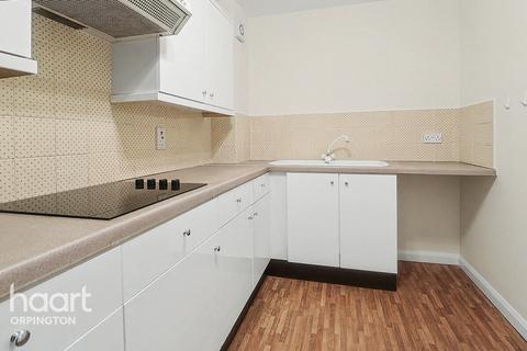 1 bedroom flat for sale, Farnborough Common, Orpington