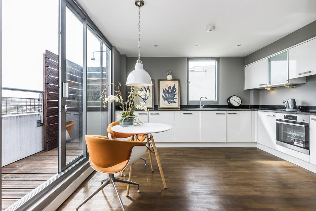 Apartment in London - View 3