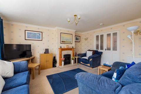3 bedroom semi-detached house for sale, Hinksey Close, Langley SL3