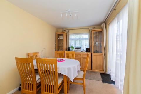 3 bedroom semi-detached house for sale, Hinksey Close, Langley SL3