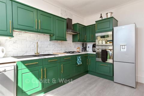2 bedroom maisonette for sale, Grantham Road, Brighton, East Sussex
