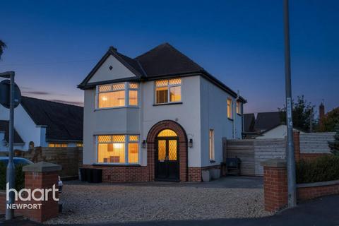 3 bedroom detached house to rent, Catsash Road, Newport