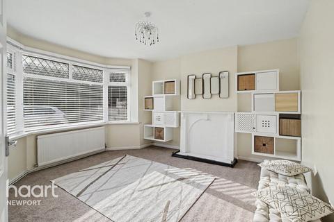 3 bedroom detached house to rent, Catsash Road, Newport