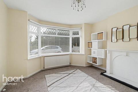 3 bedroom detached house to rent, Catsash Road, Newport