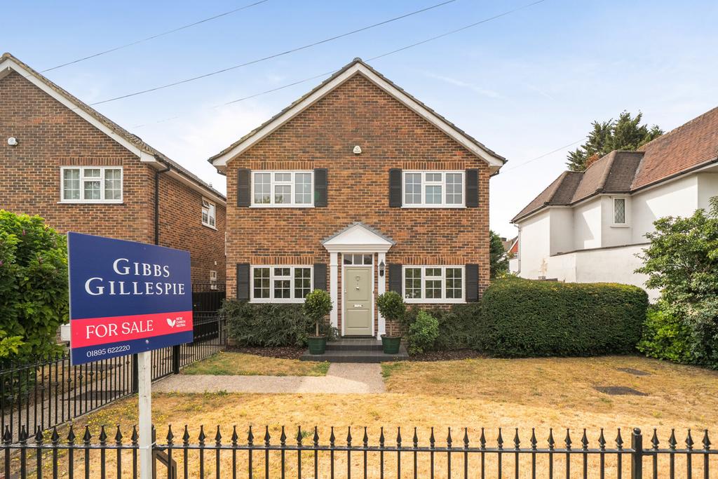 Detached house exterior