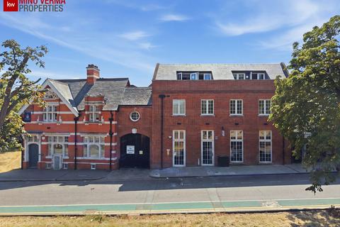 2 bedroom apartment for sale, Johnston Road, Woodford Green, IG8