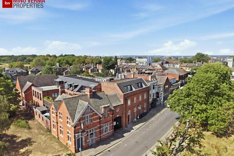 2 bedroom apartment for sale, Johnston Road, Woodford Green, IG8