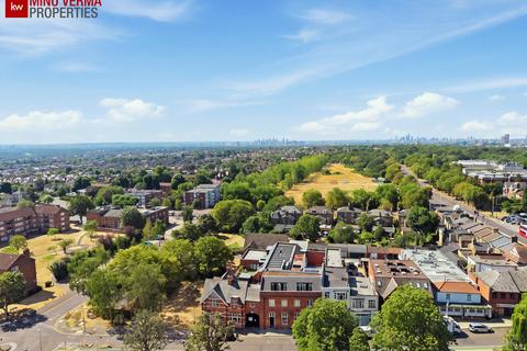 2 bedroom apartment for sale, Johnston Road, Woodford Green, IG8